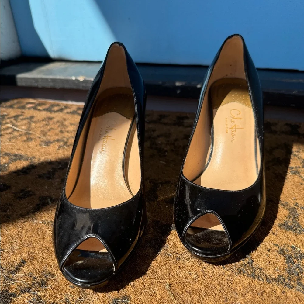 Cole Haan NIKE Air Black Patent Leather Peep Toe Heel Size 7